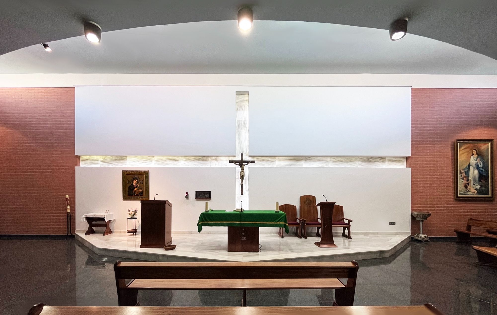 Capilla Parroquia Santisimo Redentor_vista interior 2