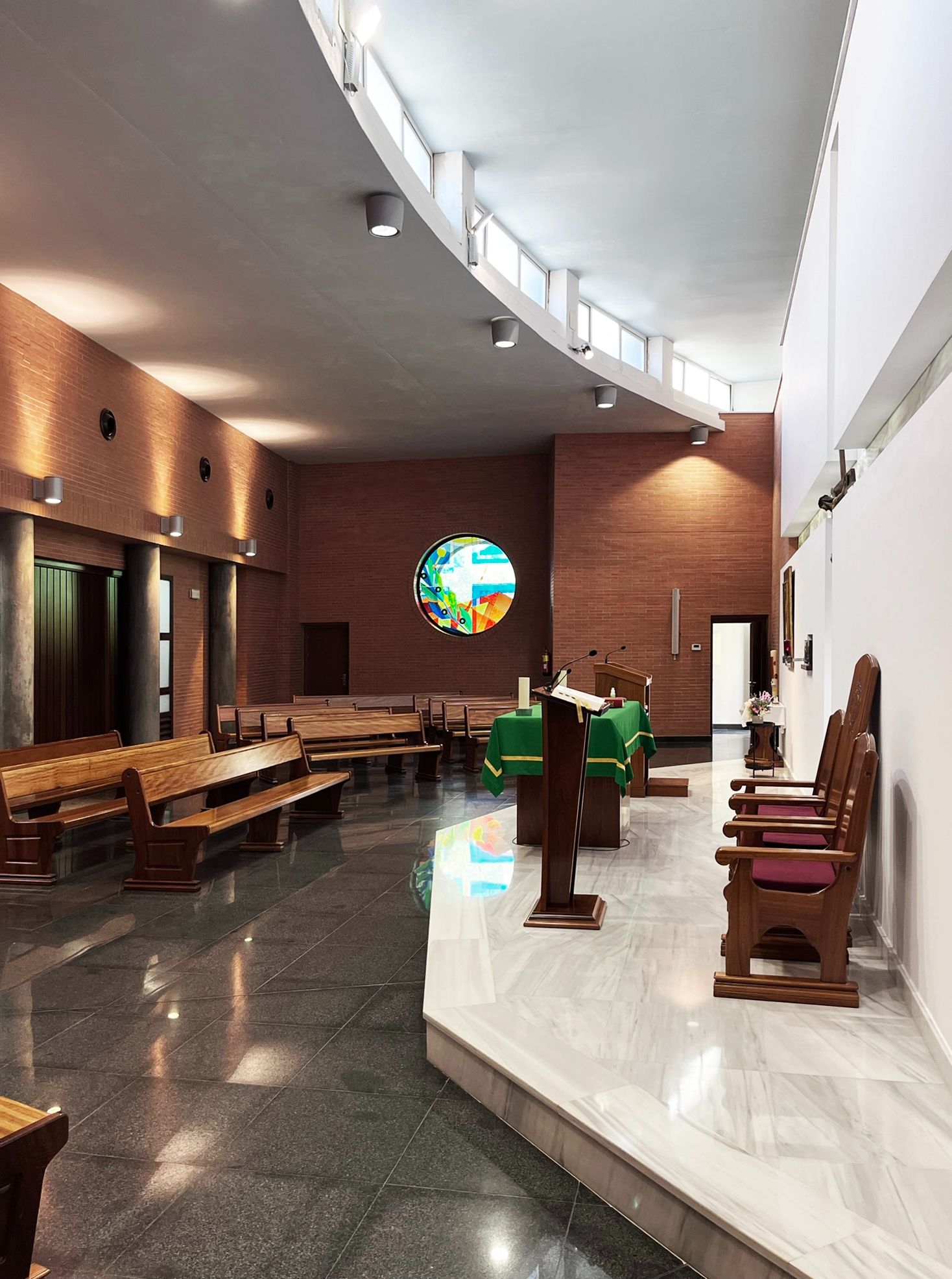 Capilla Parroquia Santisimo Redentor_vista interior 6